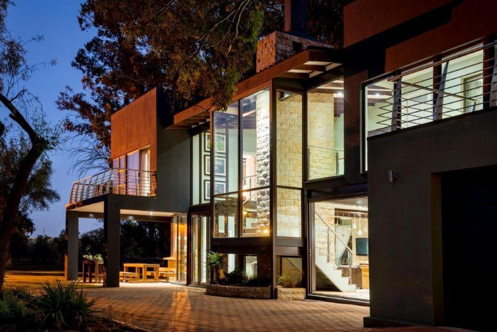 Middelwater Farm Hotel Блоемфонтейн Екстериор снимка